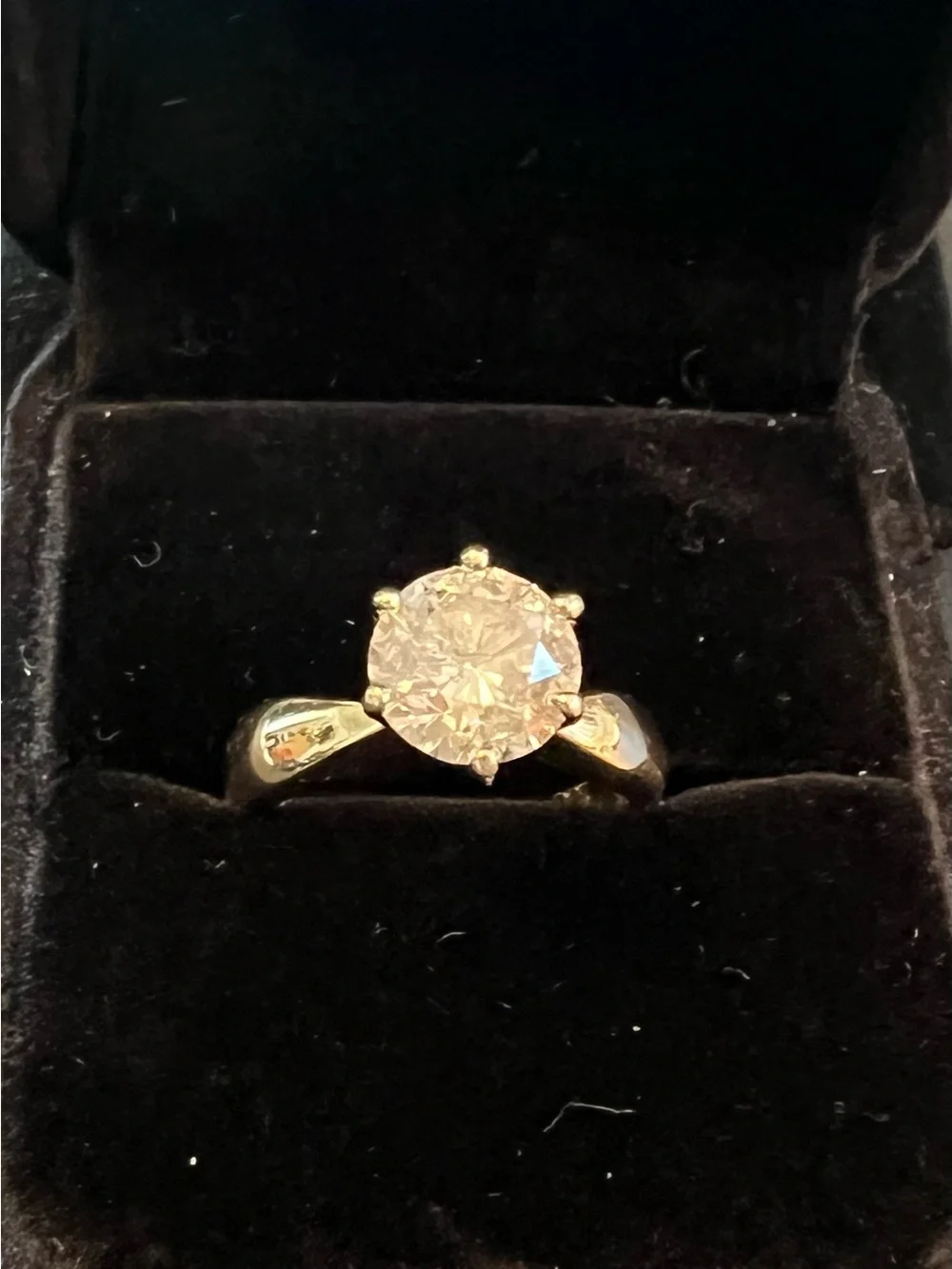 14K Gold Diamond Engagement Ring . White Diamond, Gold
